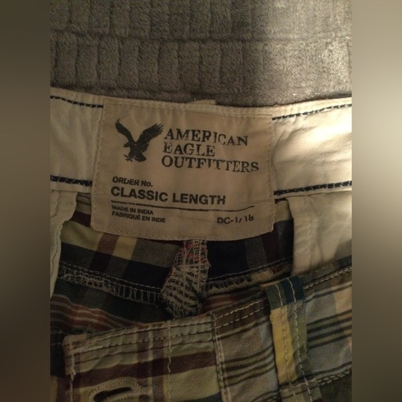 American Eagle Classic Length Shorts Mens Size 34 Patchwork Madras Plaid Pockets - Picture 4 of 4